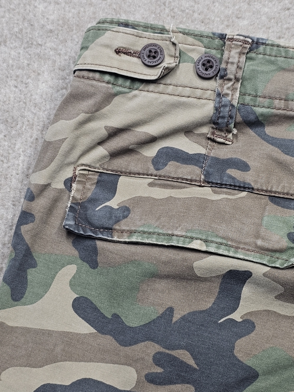 American Eagle Y2K Camo Cargo Pants 33x34 Utility Military Streetwear - Picture 7 of 10